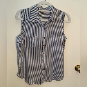 So EUC dark gray/white striped collared button down tank top Size Medium
